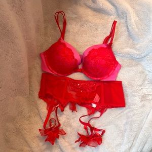 Victoria’s Secret lingerie set. Pink and red push up bra with garter.